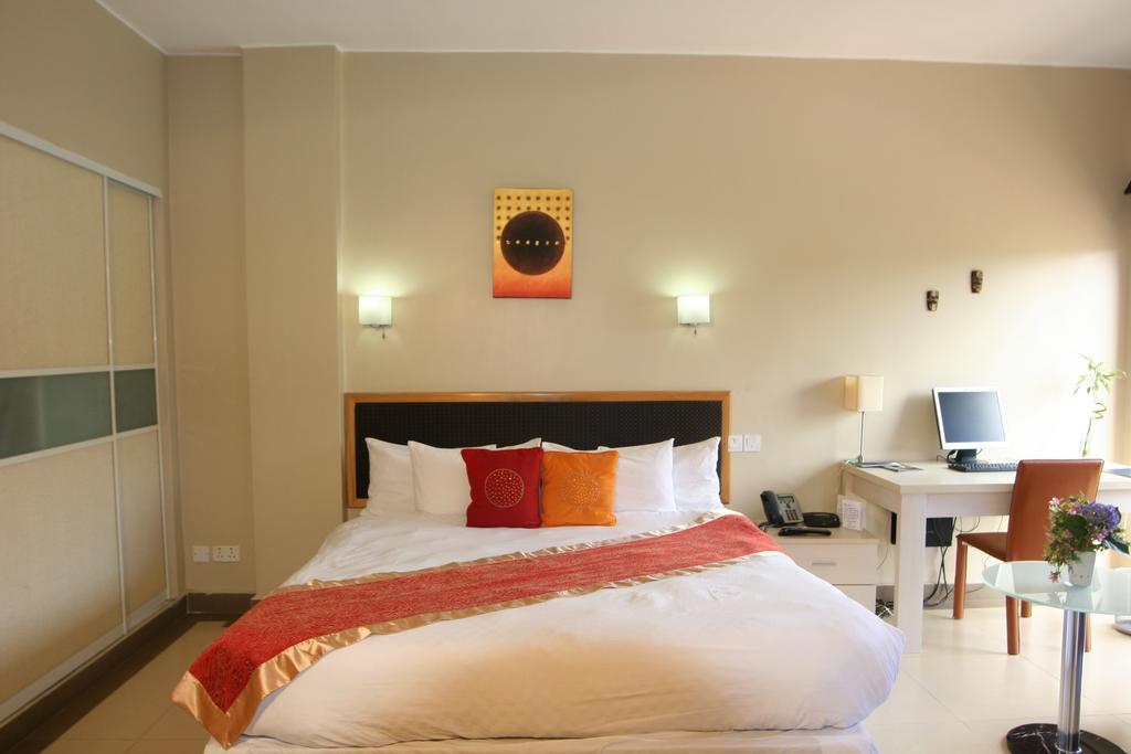 Metropole Hotel Кампала Экстерьер фото