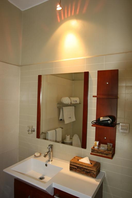 Metropole Hotel Кампала Номер фото
